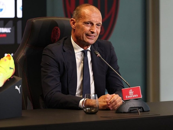 Max Allegri Bentuk Lini Tengah Milan Sebagai Jantung Permainan Tim
